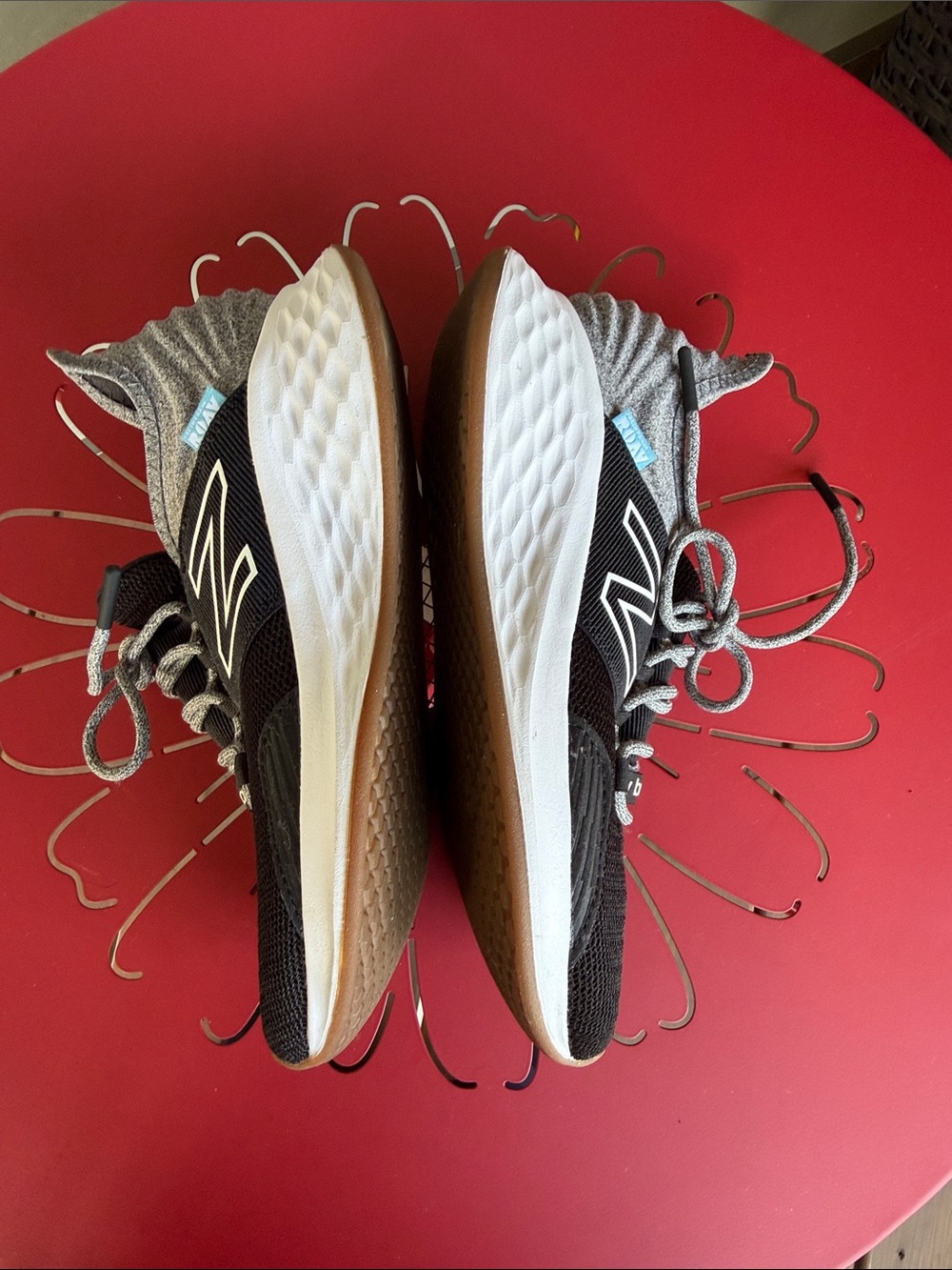 New Balance Womens Black and Gray Knit Lace-Up Sneakers - Picture 8 of 9
